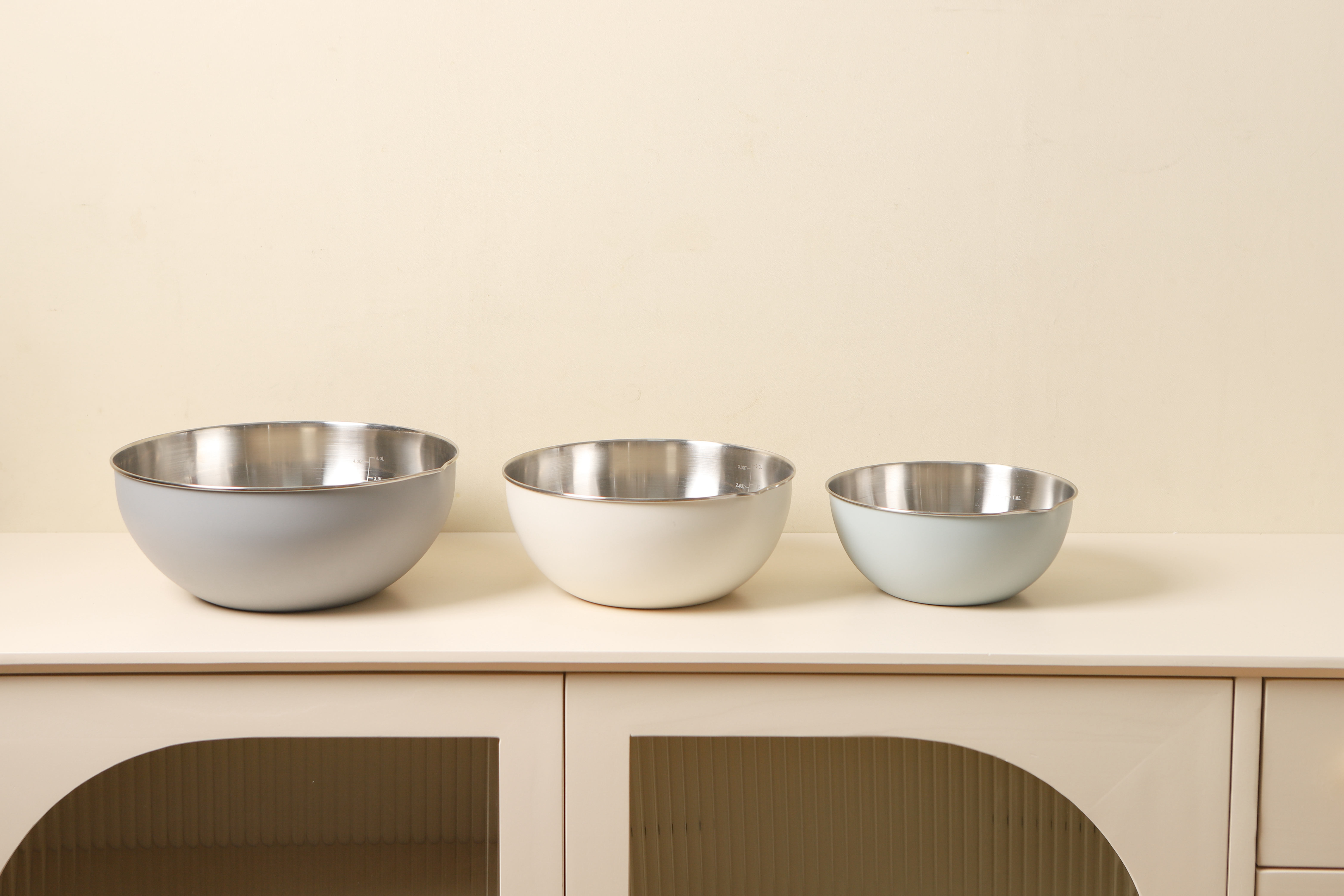 3-Piece Stainless Steel Mixing Bowls Set - Non-Slip, Insulated, Stackable Salad/Cooking Bowls for Kitchen (Pastel Colors)