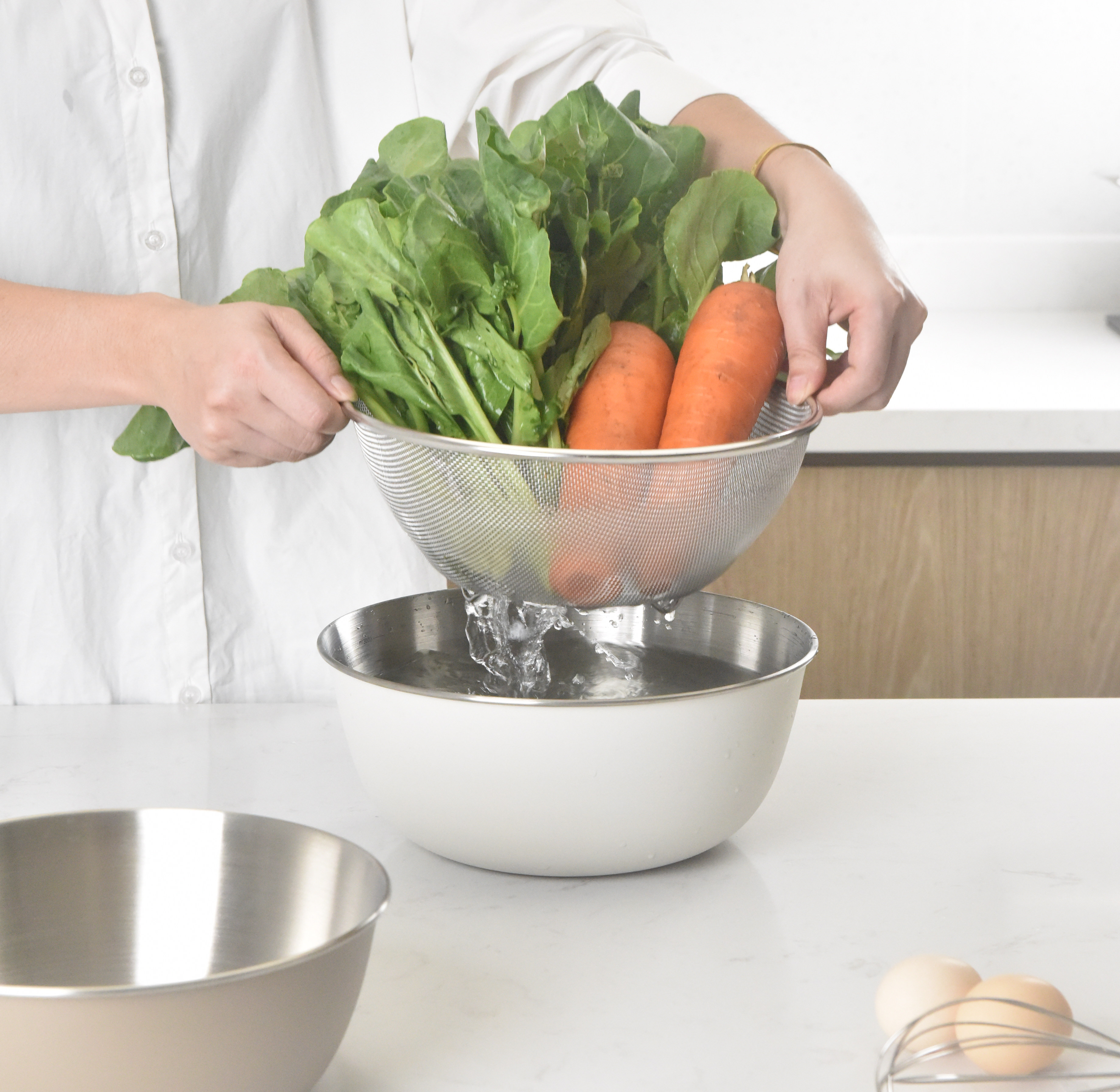 5-Piece Stainless Steel Mixing Bowls Set - Non-Slip, Insulated, Stackable Salad/Cooking Bowls for Kitchen (Pastel Colors)