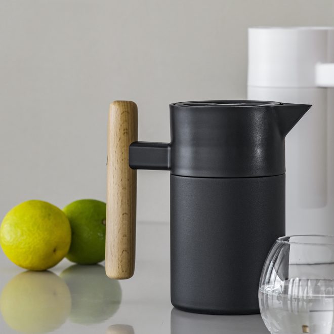 0.8L black thermos jug detail (3)