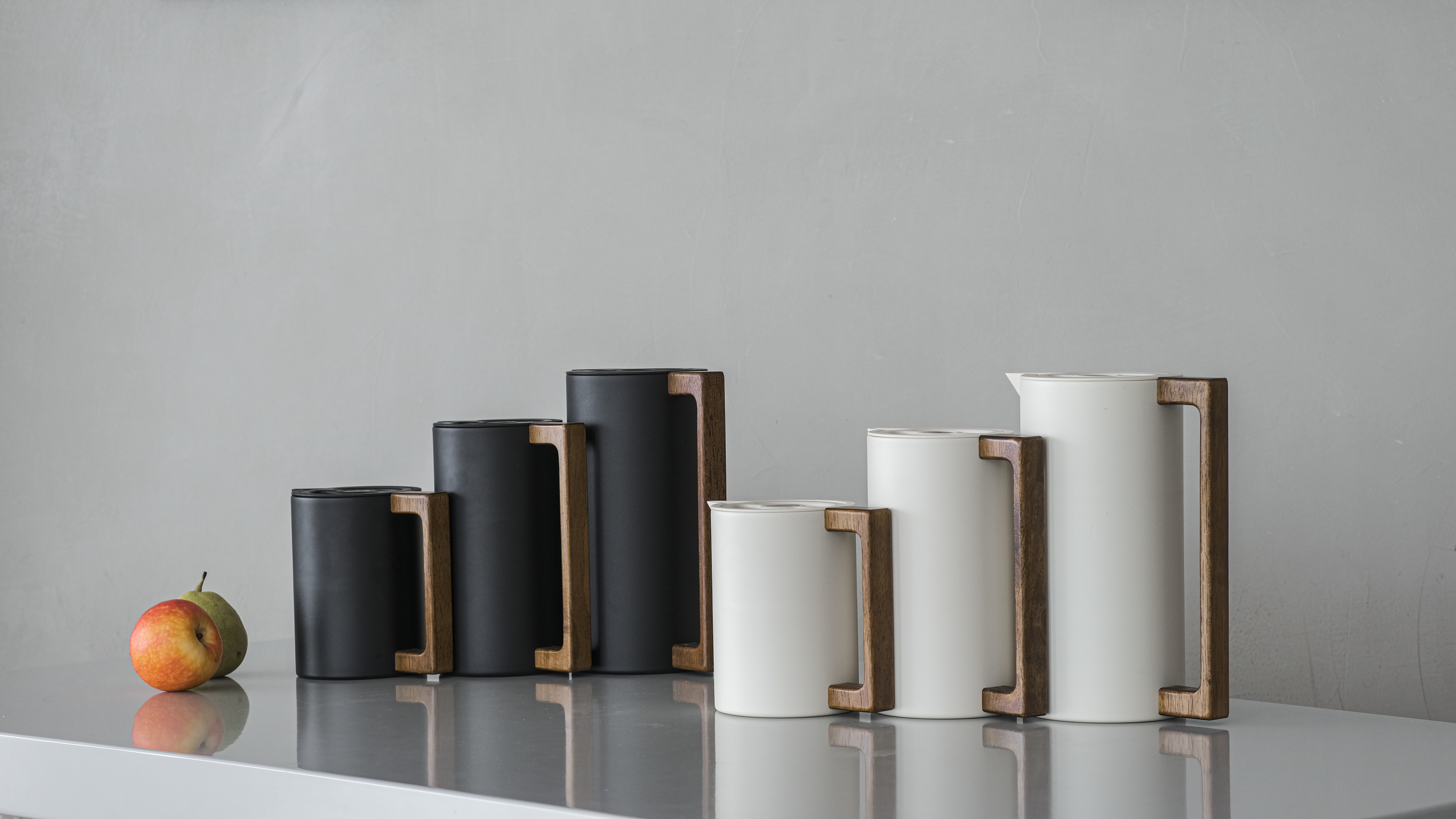 MOYA Danish Style Stainless Steel Thermal Coffee Carafe with Wooden Handle, Vacuum Insulated Tea Pot