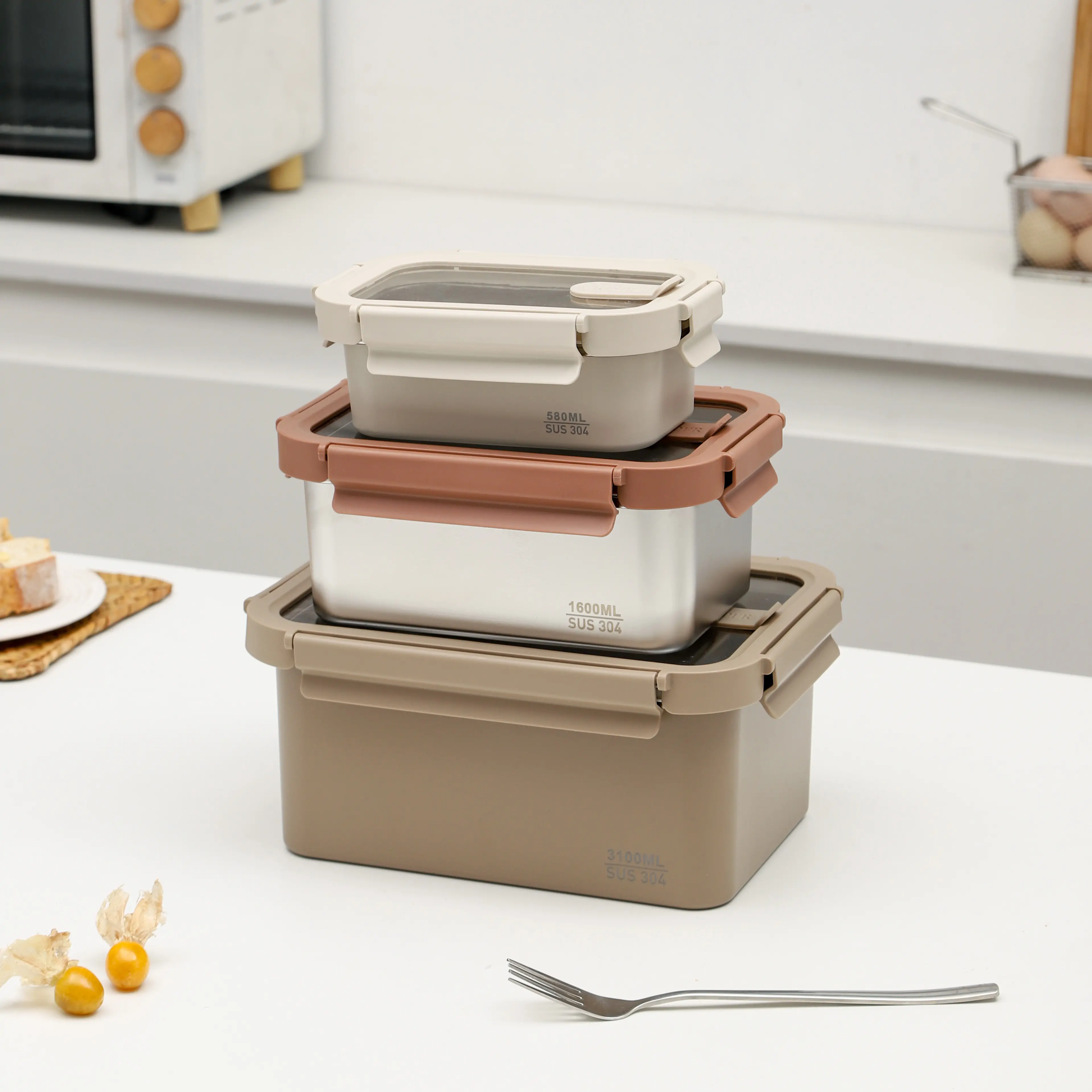 New glass-covered food storage container