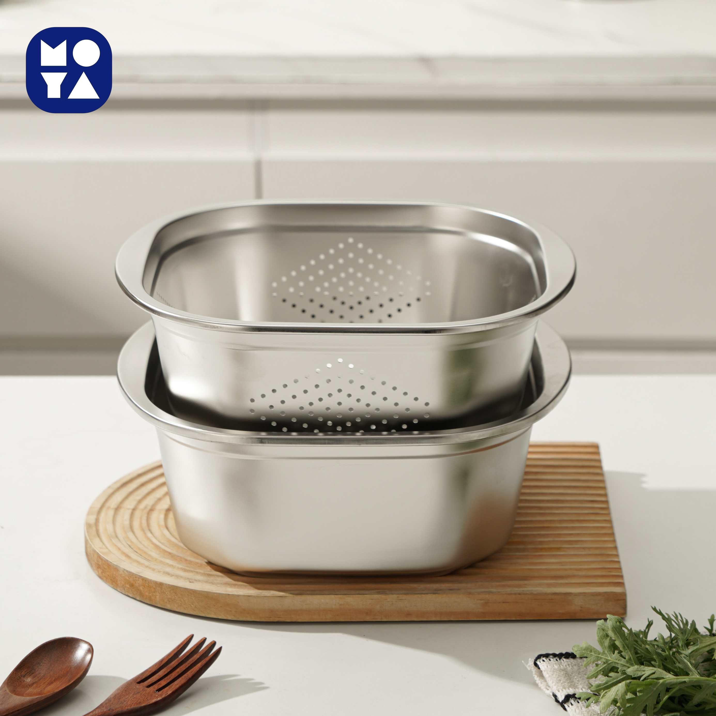MOYA 304 Stainless Steel Nesting Colander Bowl Set with Clear Lids, Multi-Use Food Strainer for Kitchen Washing & Storage