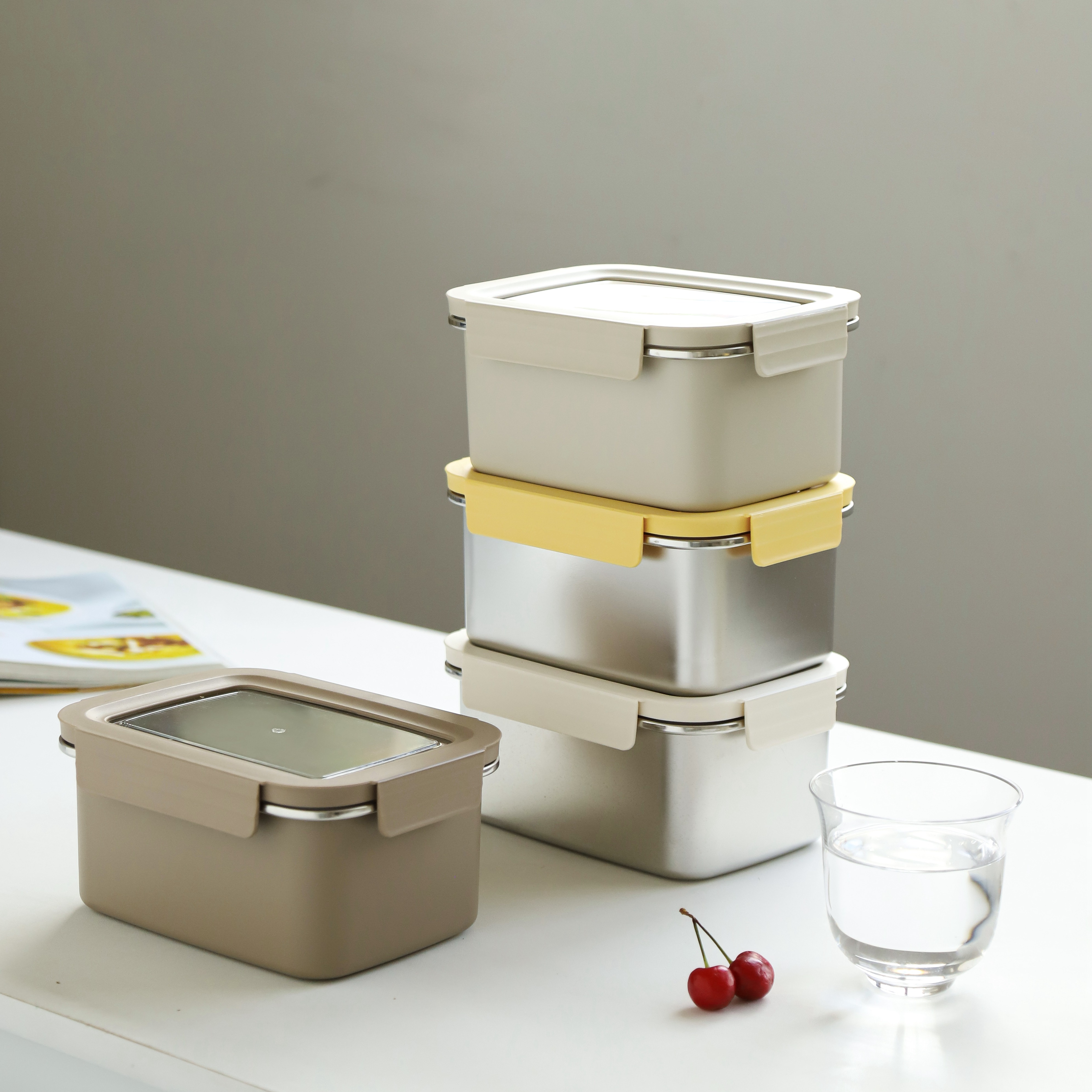 Korean Style Rectangular Food Containers | Stainless Steel/Plastic with Airtight Lids, Solid Color (Beige/Brown) & Spray-Painted Design, for Meal Prep, Fridge Storage, Leftovers